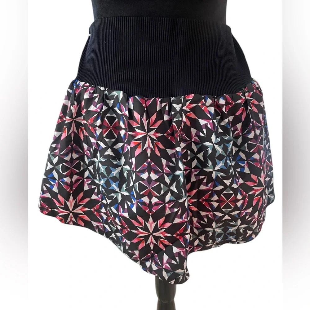 Free people Carpe Diem Printed multi colored shorts,high waist, Medium - Picture 2 of 6